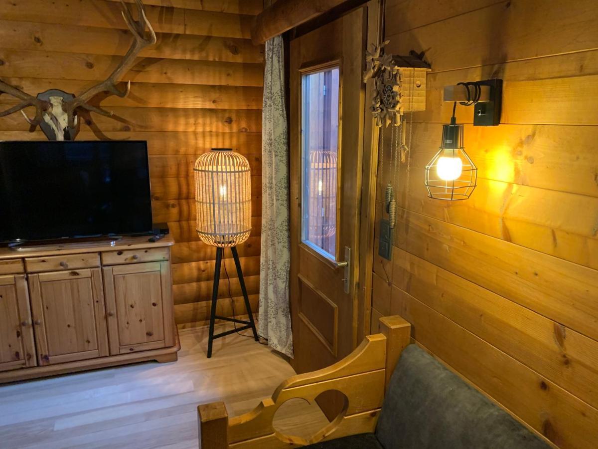 Ferienwohnungen Im Blockhaus Metzler Шварценберг им Брегенцервалд Екстериор снимка